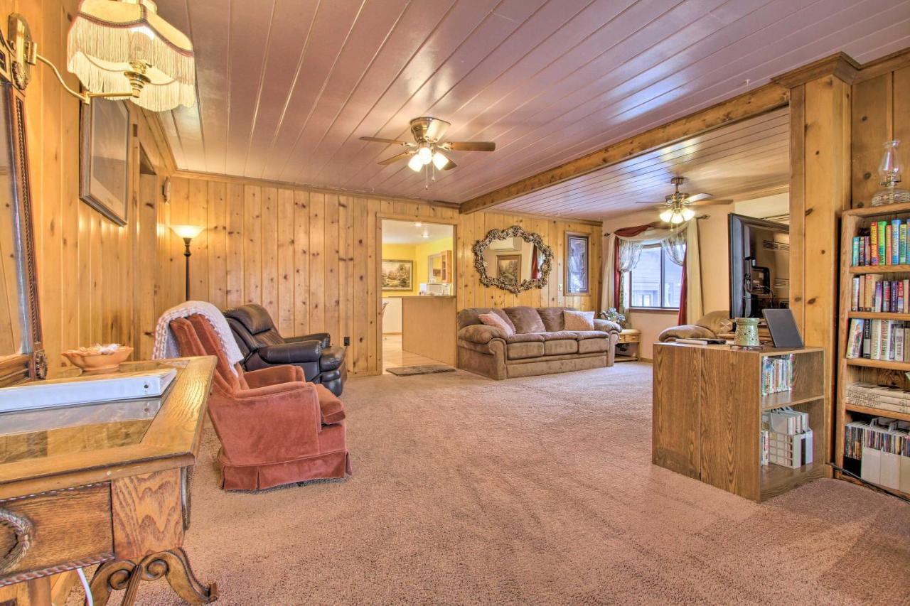 Cozy Home With Hot Tub Half Mi To Salmon River! Luaran gambar