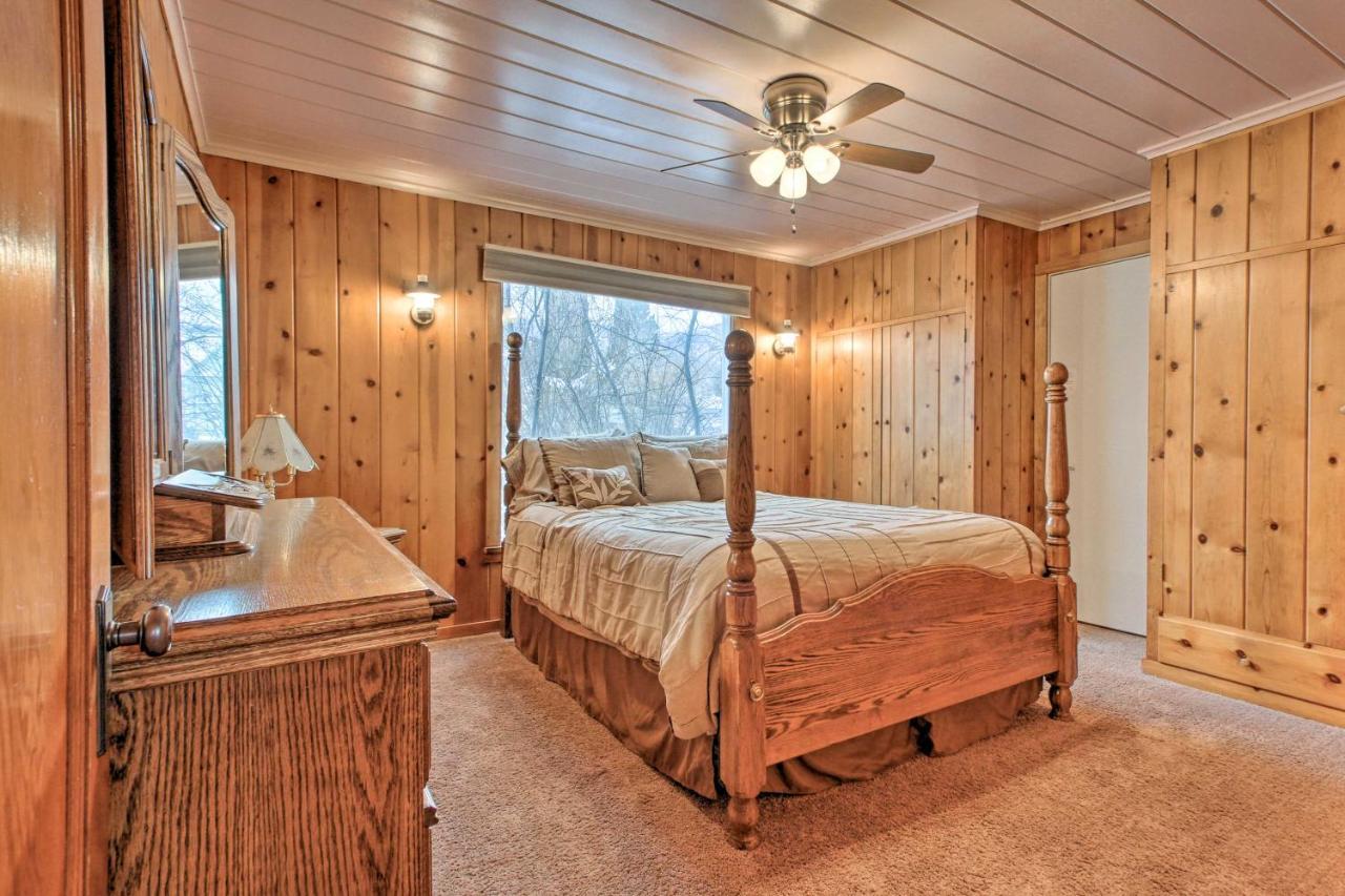 Cozy Home With Hot Tub Half Mi To Salmon River! Luaran gambar