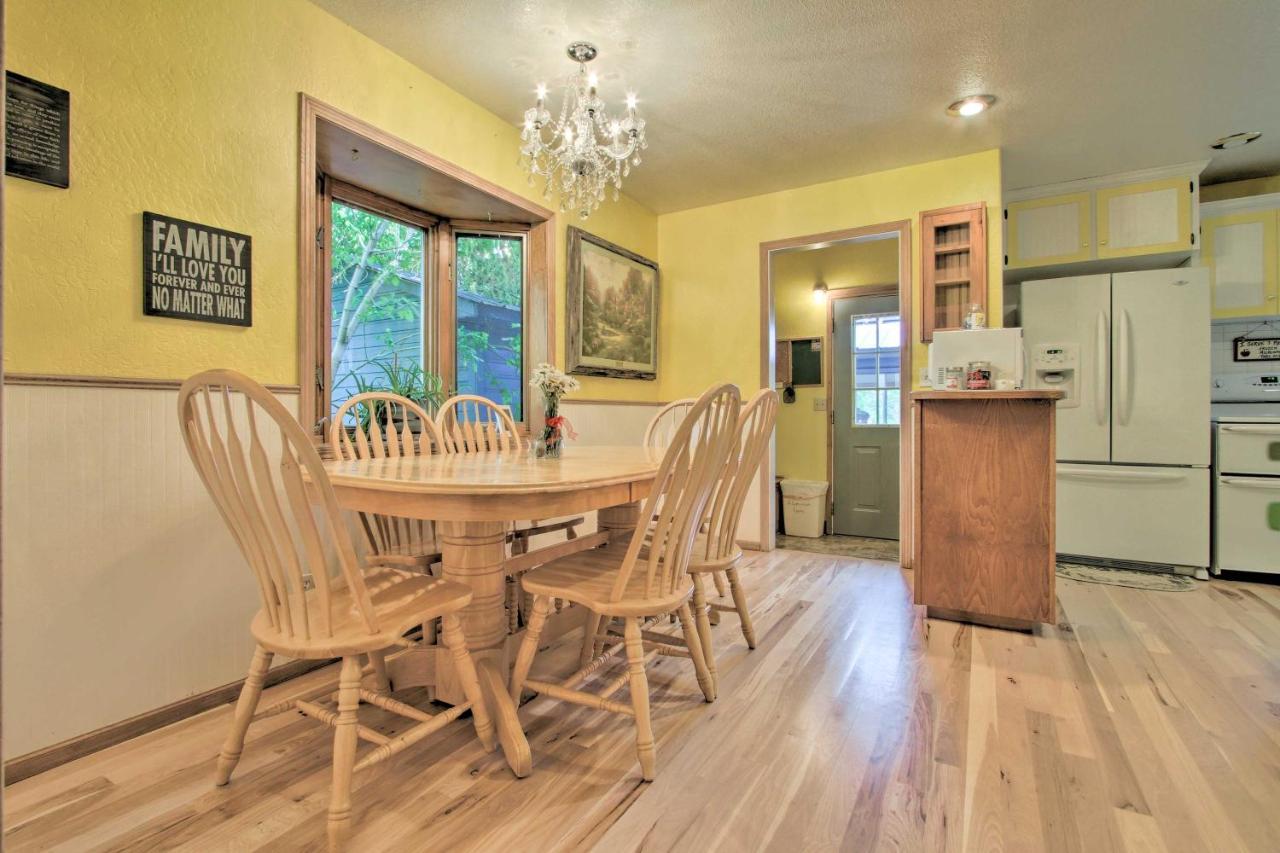Cozy Home With Hot Tub Half Mi To Salmon River! Luaran gambar