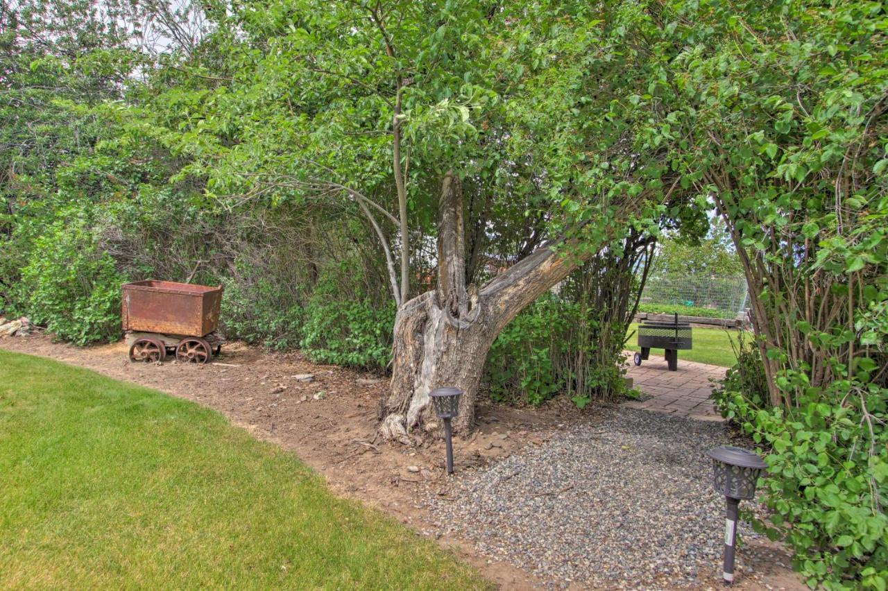Cozy Home With Hot Tub Half Mi To Salmon River! Luaran gambar
